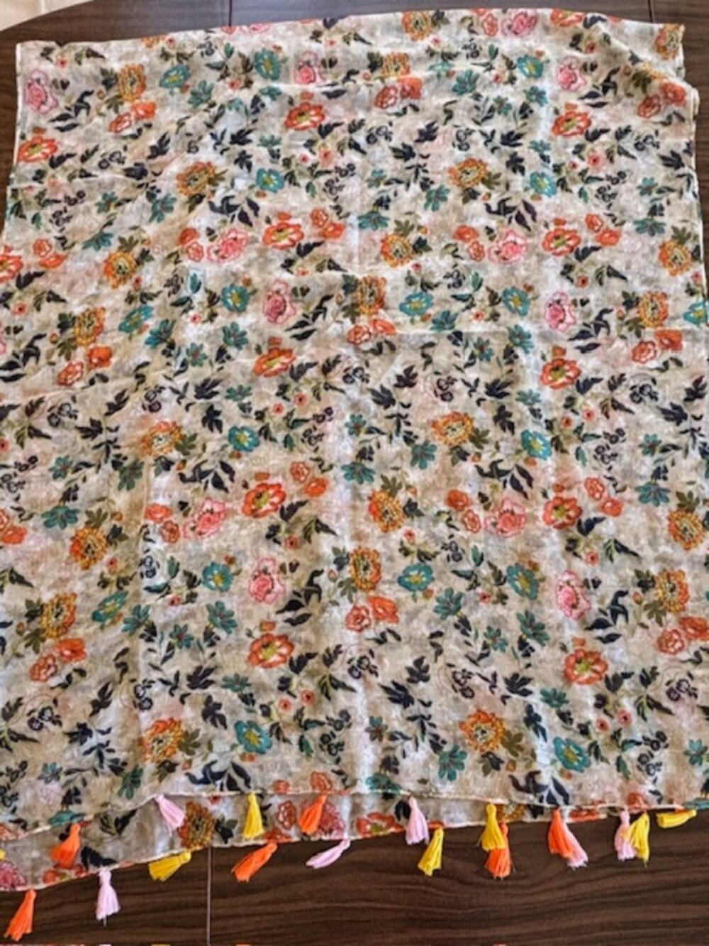 Assorted Patterned Scarves- 5 Total - Picture 5 of 7